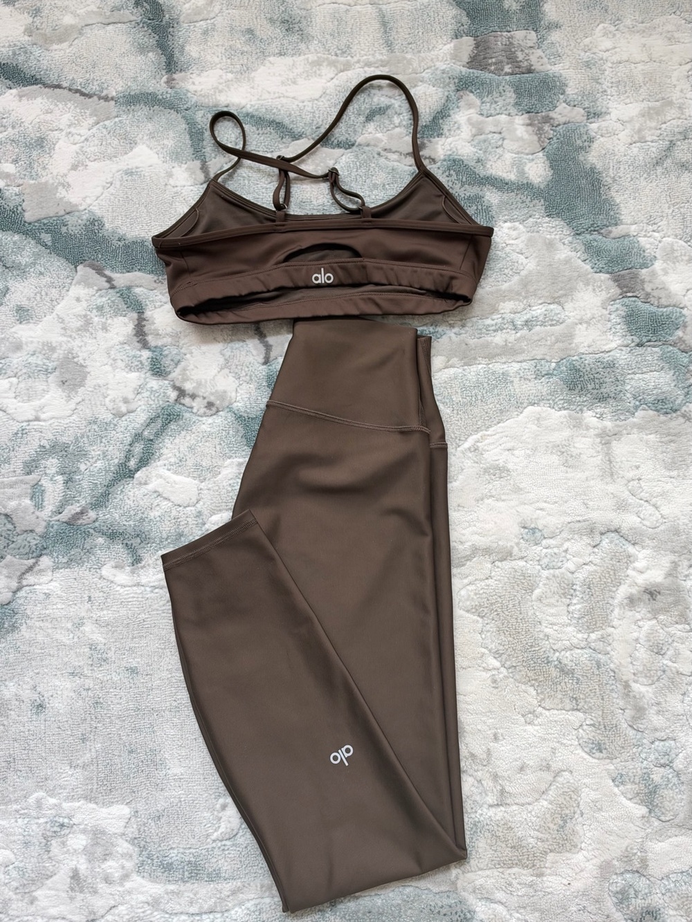 ALO Yoga Two piece set - Brown High-Waist Legging and Strappy Sports Bra Set